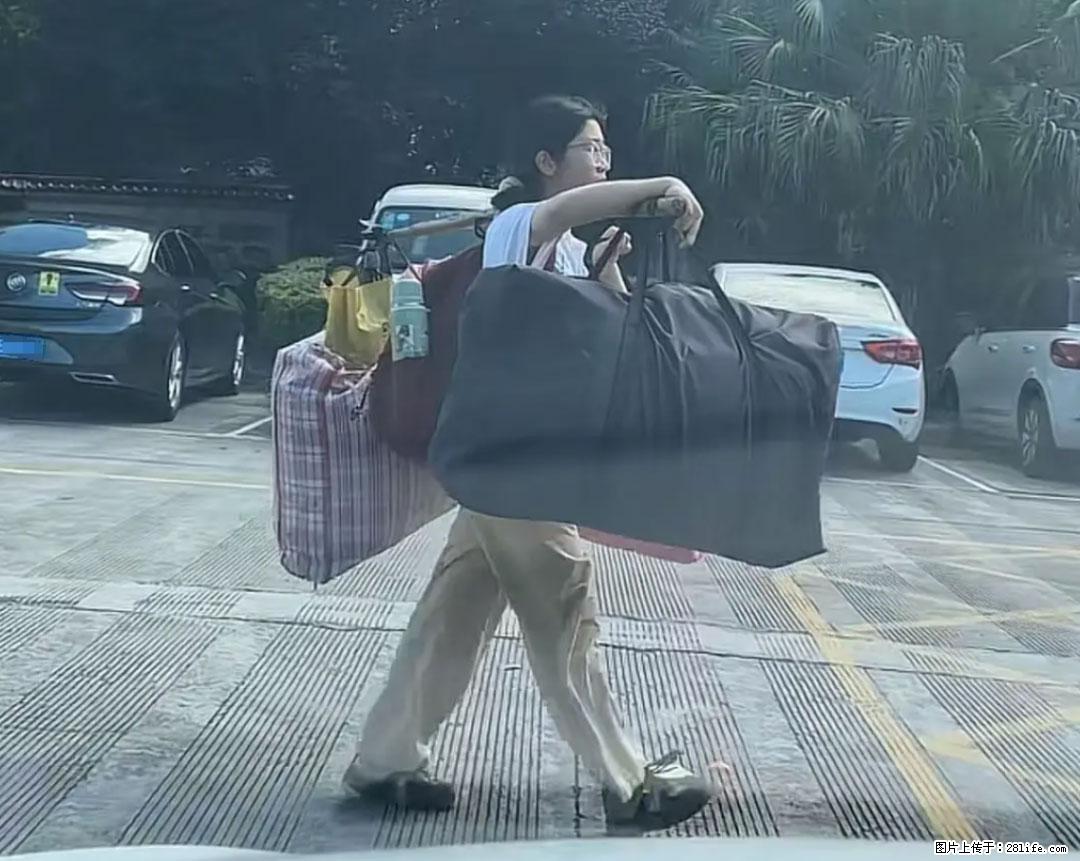 全网追的“扁担女孩”，找了一份暑假工，时薪12元 - 乐山生活资讯 - 乐山28生活网 ls.28life.net